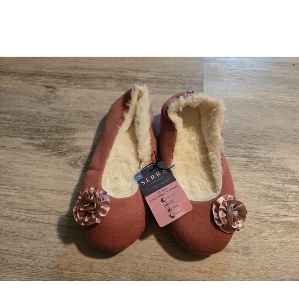Serra Size 7/8 Pink Ladies Ballerina Lounge Wear Slippers New With tags!